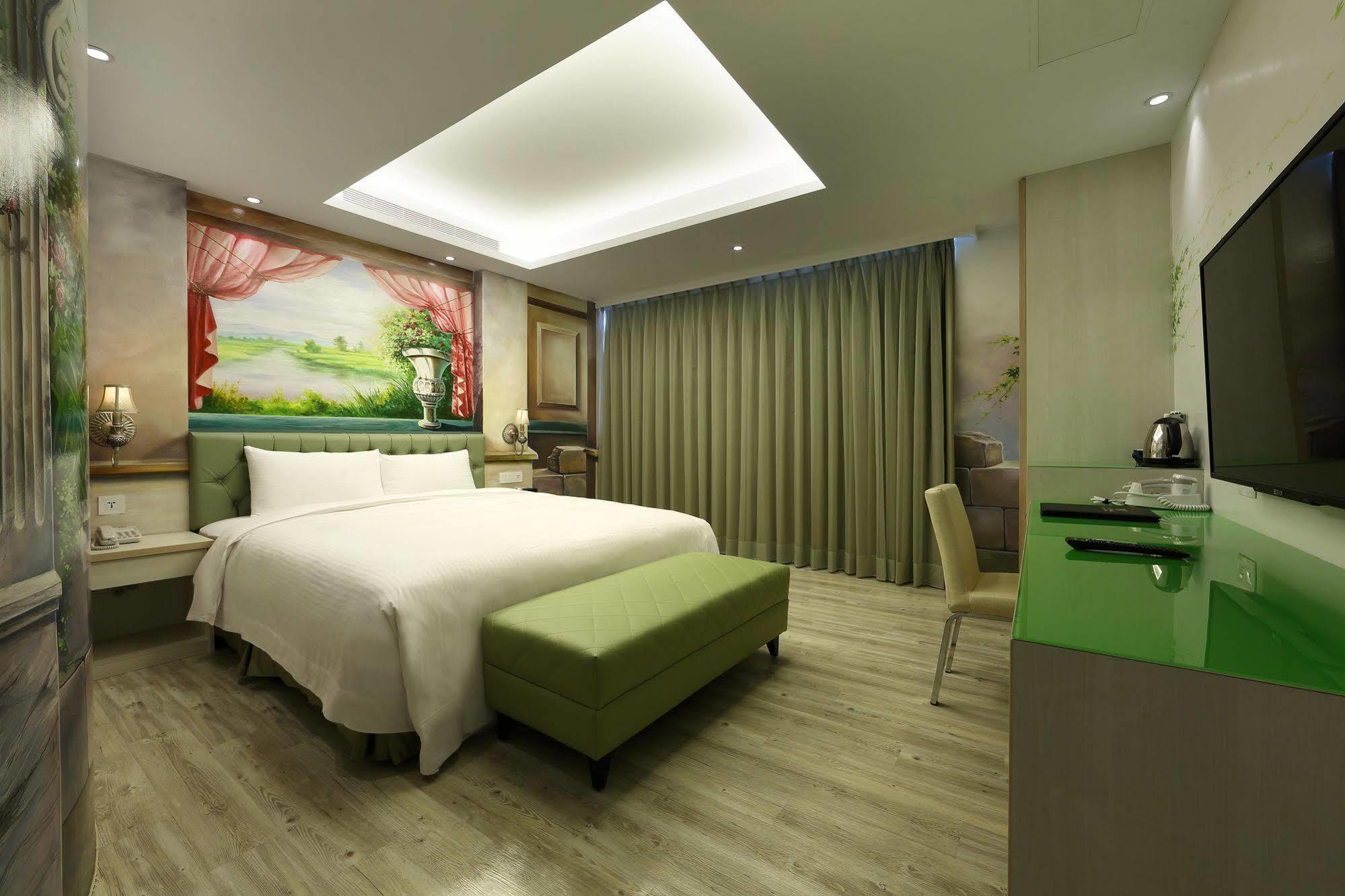 Shichi Hotel Kaohsiung Exterior photo