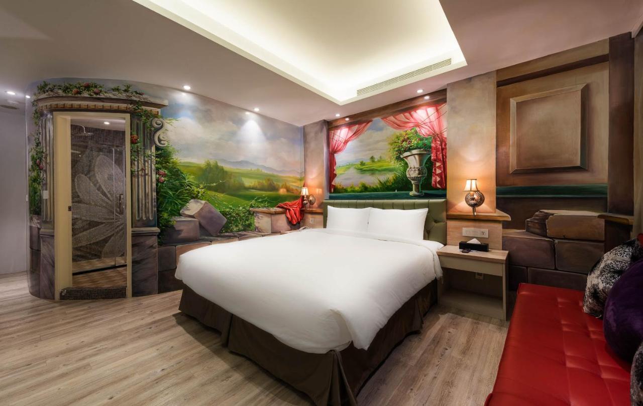 Shichi Hotel Kaohsiung Exterior photo